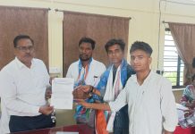 खाकीच्या मनमानीविरोधात NSUI आक्रमक; DD न्यूज पत्रकार अशोक श्रीवास्तव यांच्या वक्तव्याचा तीव्र निषेध